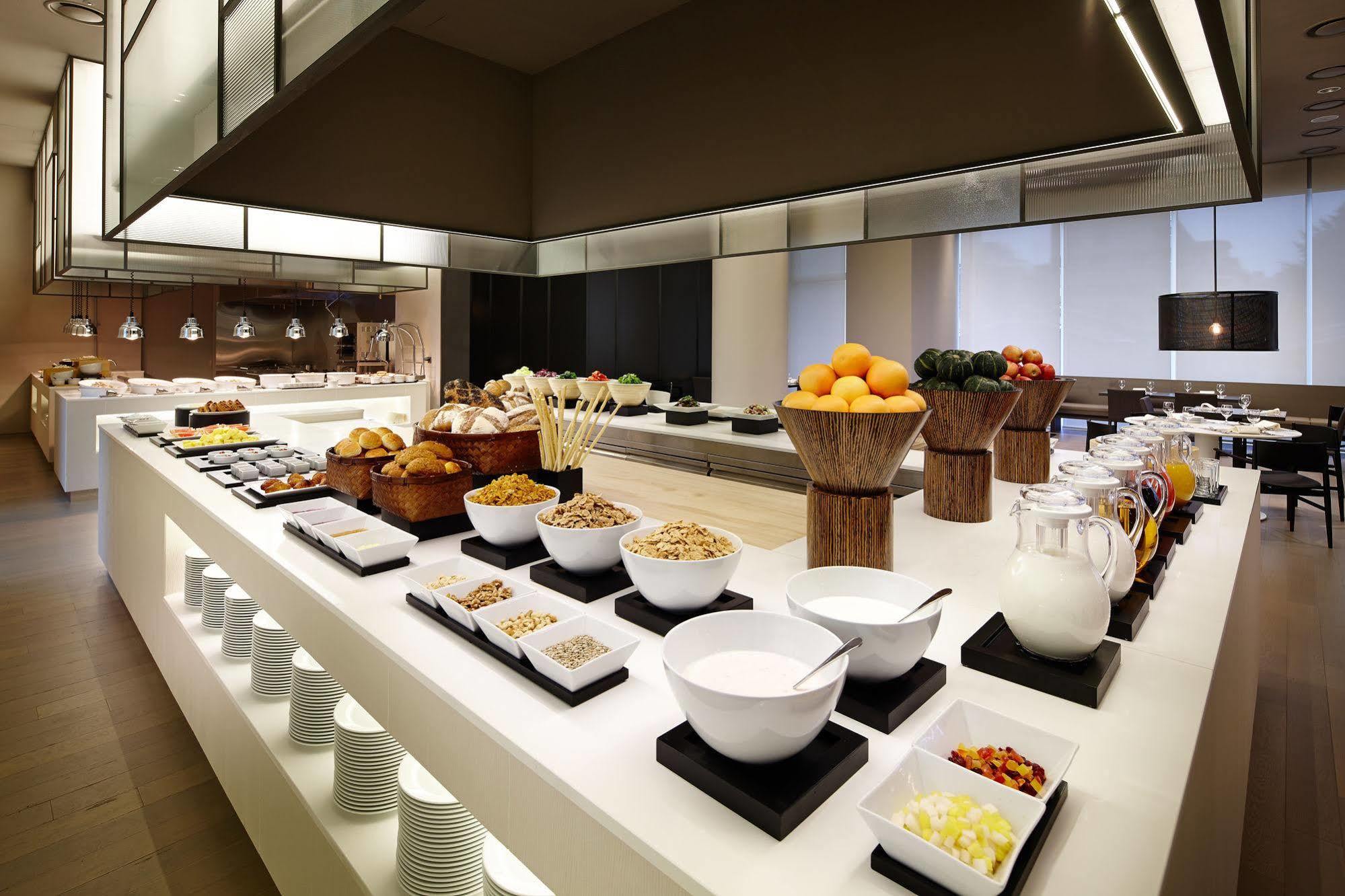 Shilla Stay Seodaemun Seoul Station Екстериор снимка